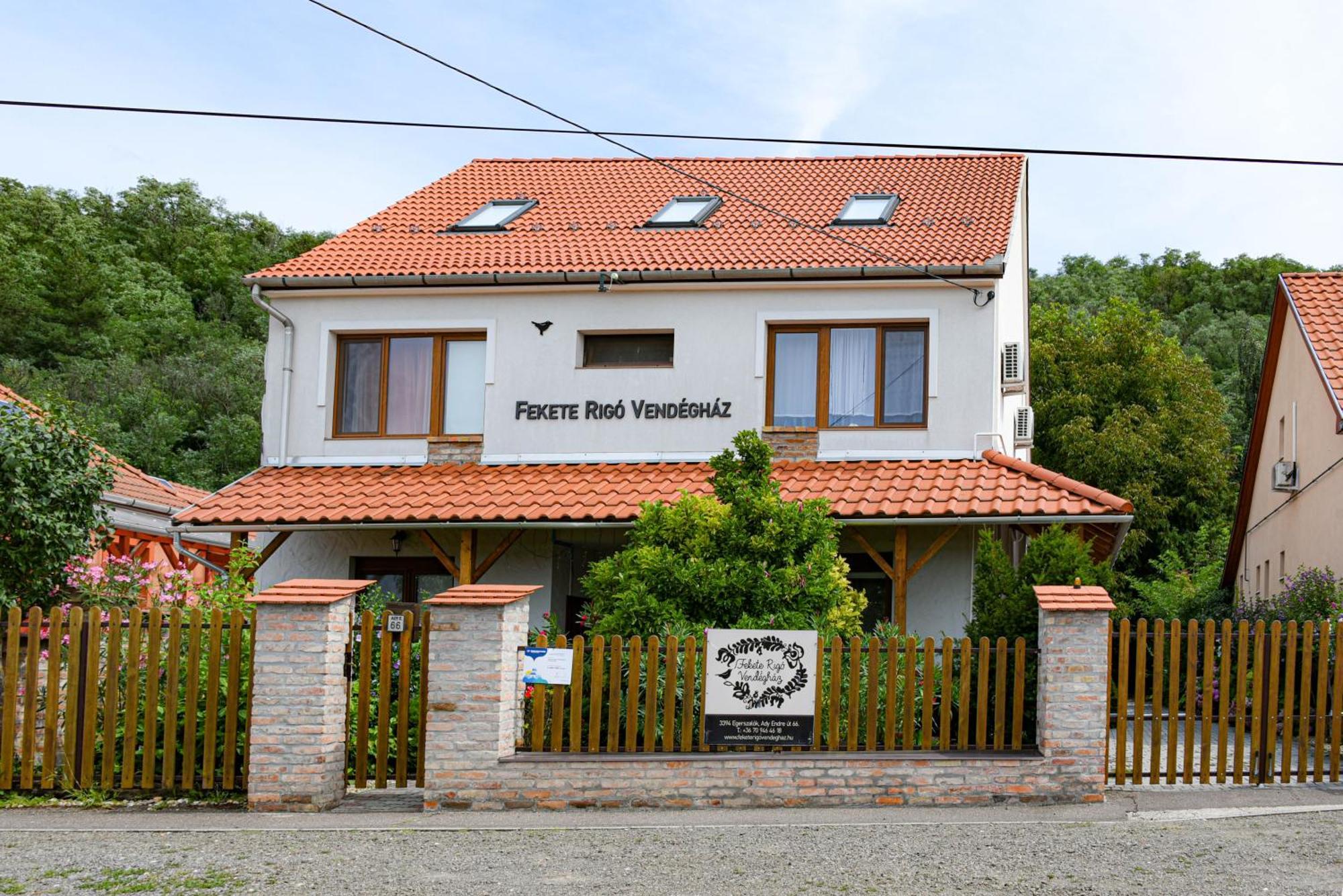 Fekete Rigo Vendeghaz Apartment Egerszalok Ngoại thất bức ảnh