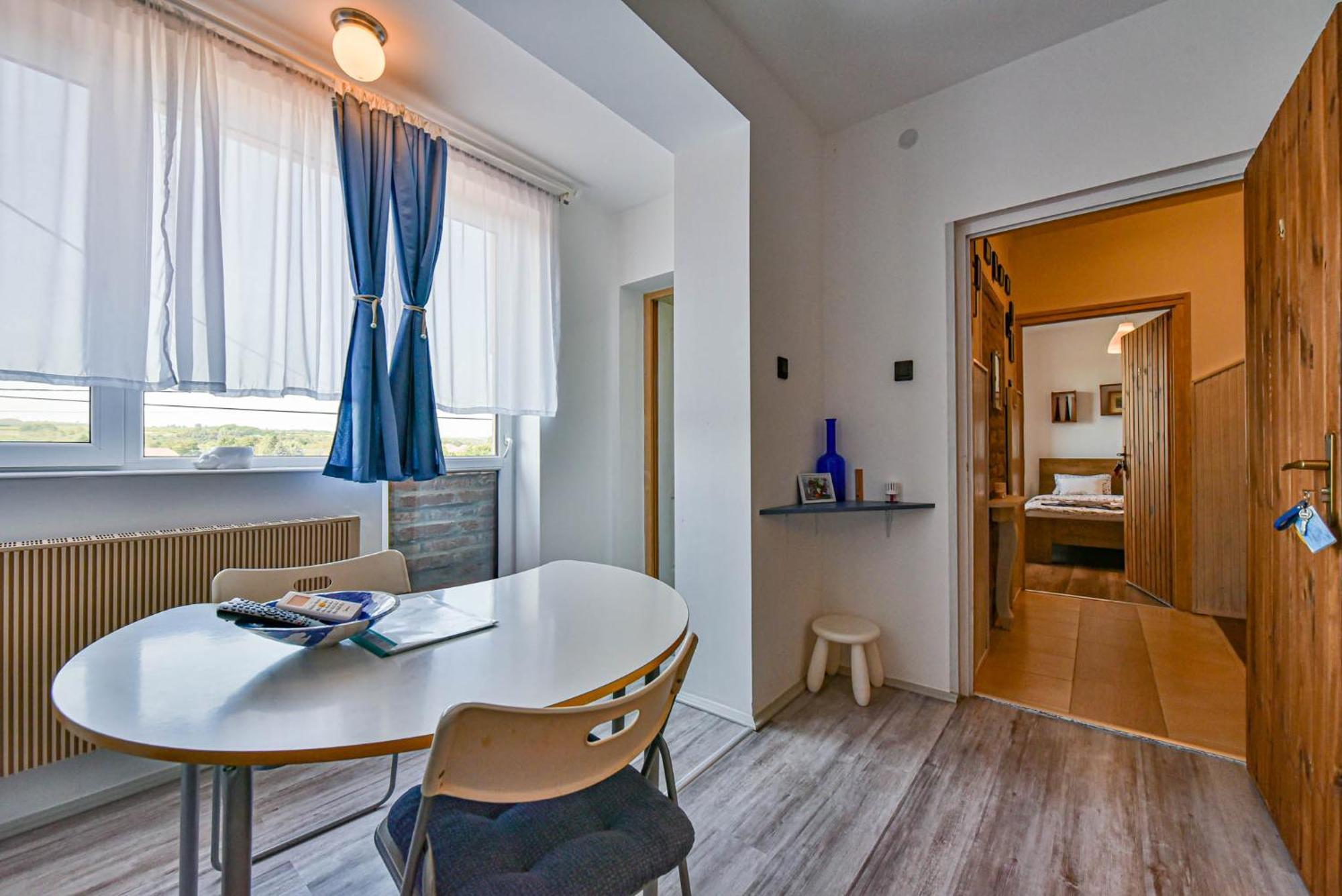 Fekete Rigo Vendeghaz Apartment Egerszalok Ngoại thất bức ảnh